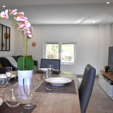 Flat Near Thionville Luxembourg Metz With Outdoor Lägenhet *
